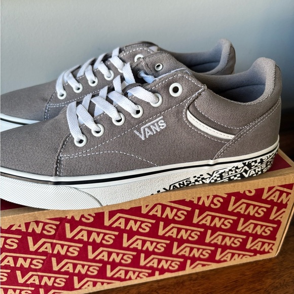 New in Box Men's Vans Seldan Sidewall Frost Gray tennis shoes sneakers, size 8 - Picture 7 of 11